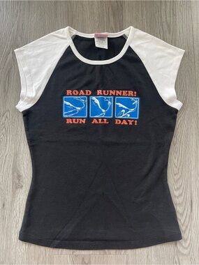 Y2K vintage looney toons road runner baby tee